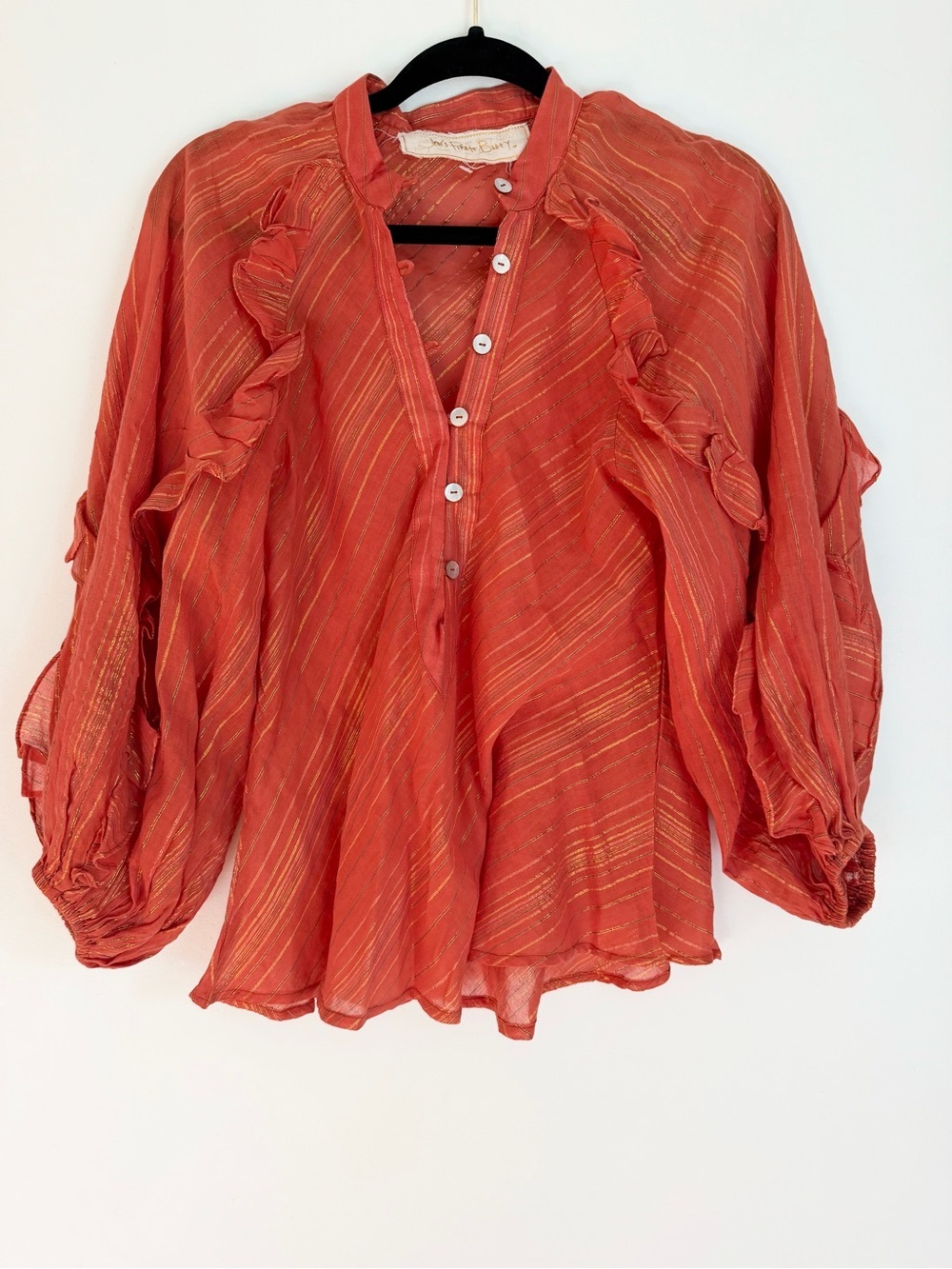 Jen’s Pirate booty size small long sleeve blouse metallic renaissance